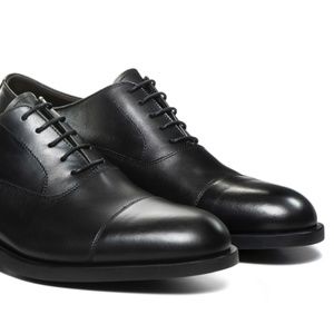 Fratelli Rossetti black leather cap toe Oxford shoe